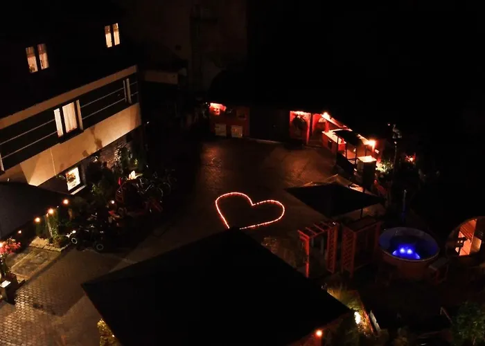 4 Pory Roku Goscinne بيت ضيافة Kamesznica